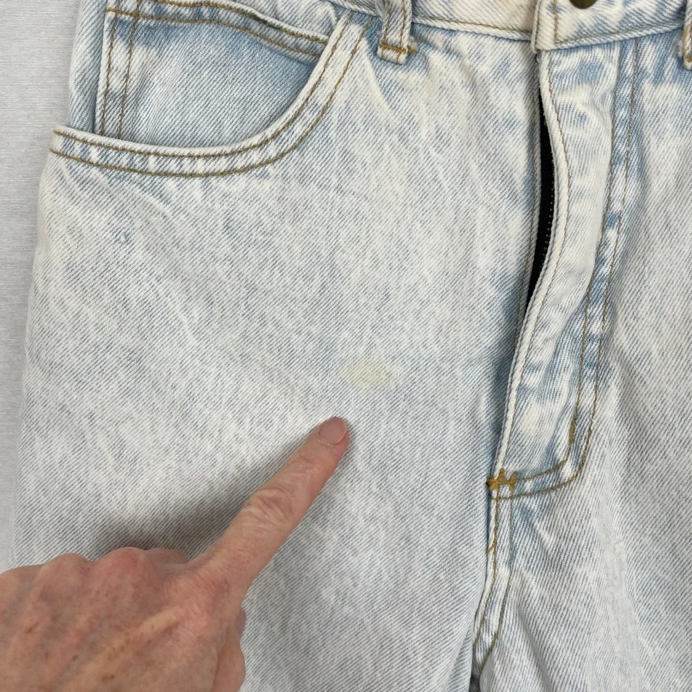 VTG Guess Distressed Knee Length Light Blue Denim Shorts Size 27 Streetwear USA